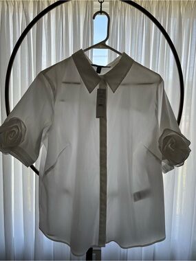 White House Black Market White Short-Sleeve Collared Blouse with Rosette Sleeves